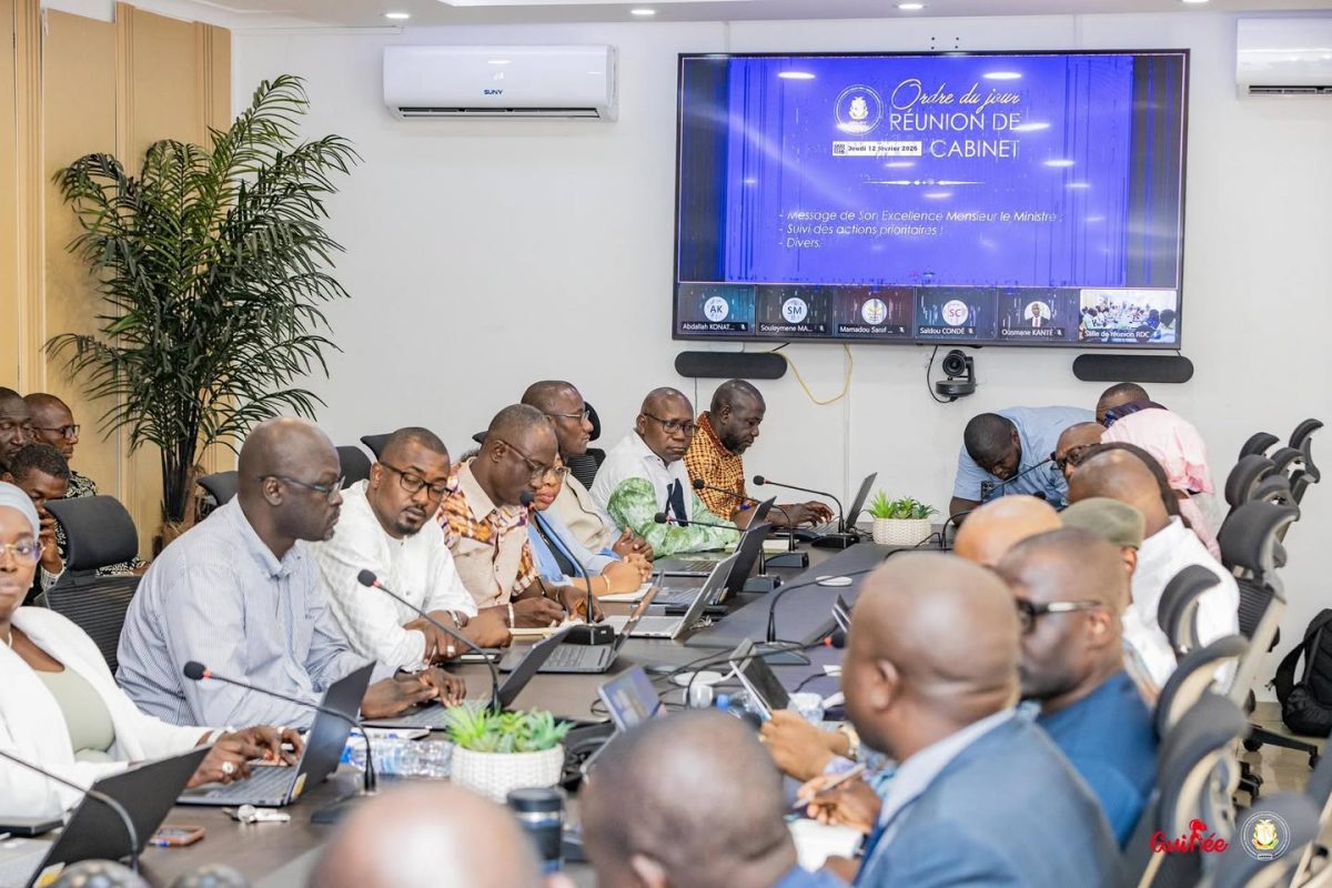 𝐄𝐝𝐮𝐜𝐚𝐭𝐢𝐨𝐧 𝐧𝐚𝐭𝐢𝐨𝐧𝐚𝐥𝐞 𝐞𝐭 𝐞𝐧𝐬𝐞𝐢𝐠𝐧𝐞𝐦𝐞𝐧𝐭 𝐭𝐞𝐜𝐡𝐧𝐢𝐪𝐮𝐞 : 𝐋𝐞 𝐦𝐢𝐧𝐢𝐬𝐭𝐫𝐞 𝐀𝐥𝐩𝐡𝐚 𝐁𝐚𝐜𝐚𝐫 𝐁𝐚𝐫𝐫𝐲 𝐩𝐚𝐬𝐬𝐞 𝐞𝐧 𝐫𝐞𝐯𝐮𝐞 𝐥𝐞𝐬 𝐚𝐜𝐭𝐢𝐨𝐧𝐬 𝐩𝐫𝐢𝐨𝐫𝐢𝐭𝐚𝐢𝐫𝐞𝐬